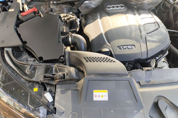 Used Audi Q5L Sportback 2022 40 TFSI Fashion Model Engine Bay Right