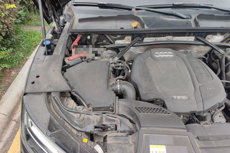 Used Audi Q5L Sportback 2022 Updated 40 TFSI Luxury Edition Engine Bay Right