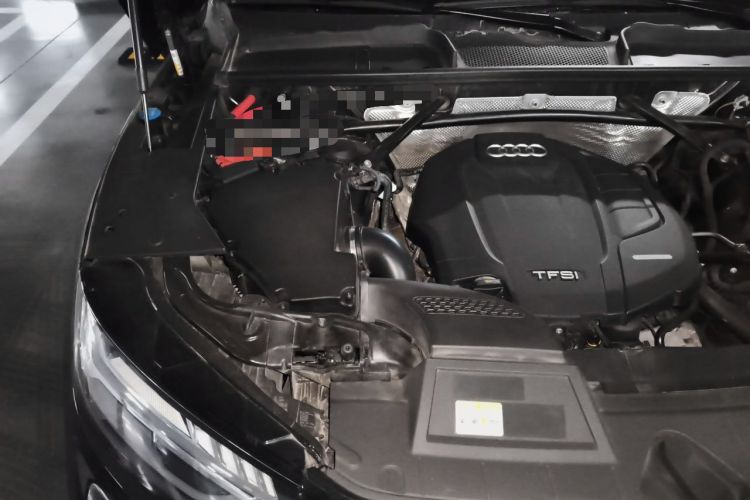 Used Audi Q5L Sportback 2022 45 TFSI Luxury Model Engine Bay Right
