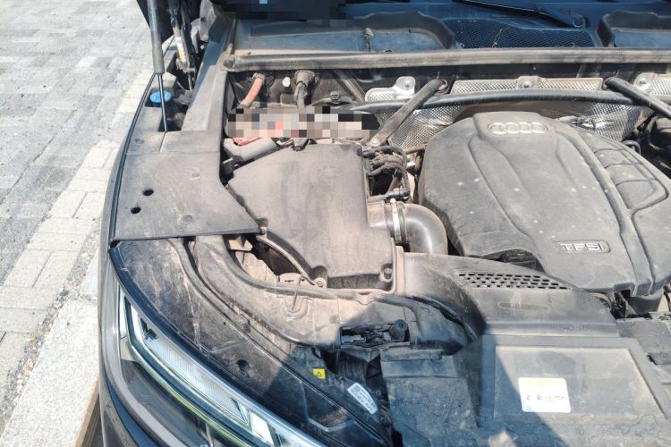 Used Audi Q5L Sportback 2022 Updated 40 TFSI Luxury Edition Engine Bay Right
