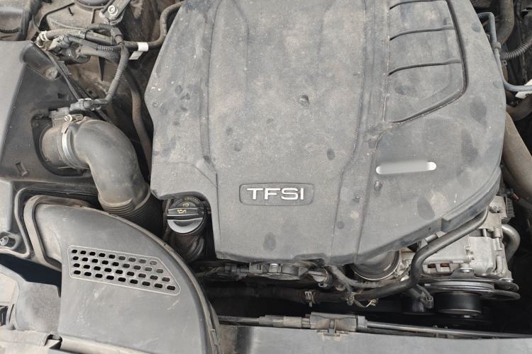 Used Audi Q5L Sportback 2022 40 TFSI Luxury Model Engine Bay Right