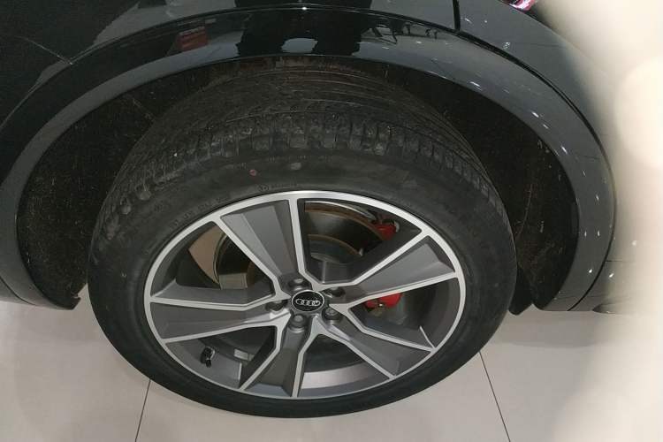 Used Audi Q5L Sportback 2022 Updated 40 TFSI Luxury Edition Exterior 5