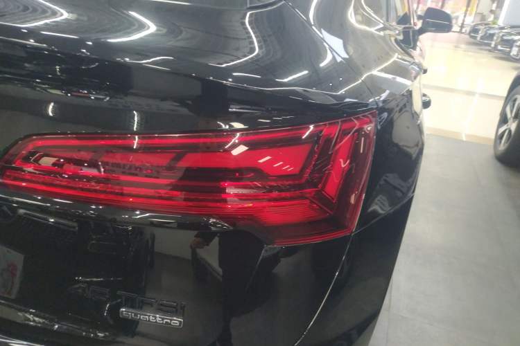 Used Audi Q5L Sportback 2022 Updated 45 TFSI Luxury Edition Exterior 6