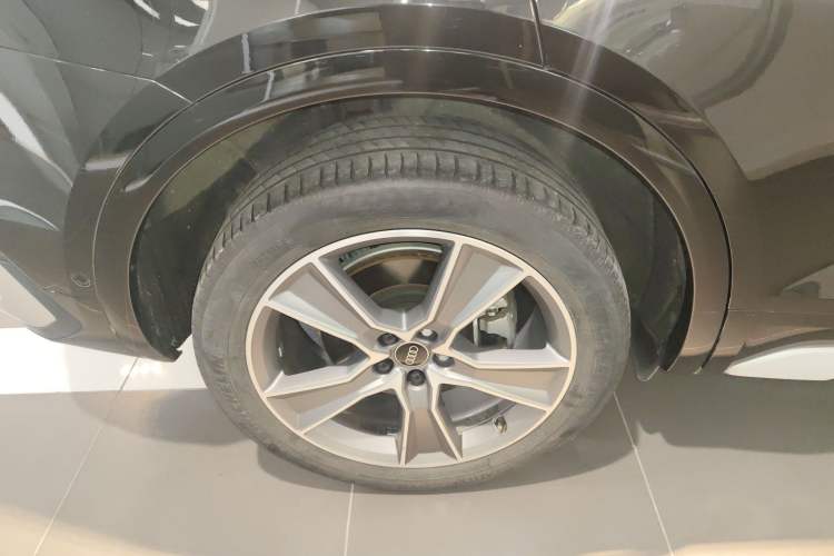 Used Audi Q5L Sportback 2022 40 TFSI Luxury Model Exterior 8