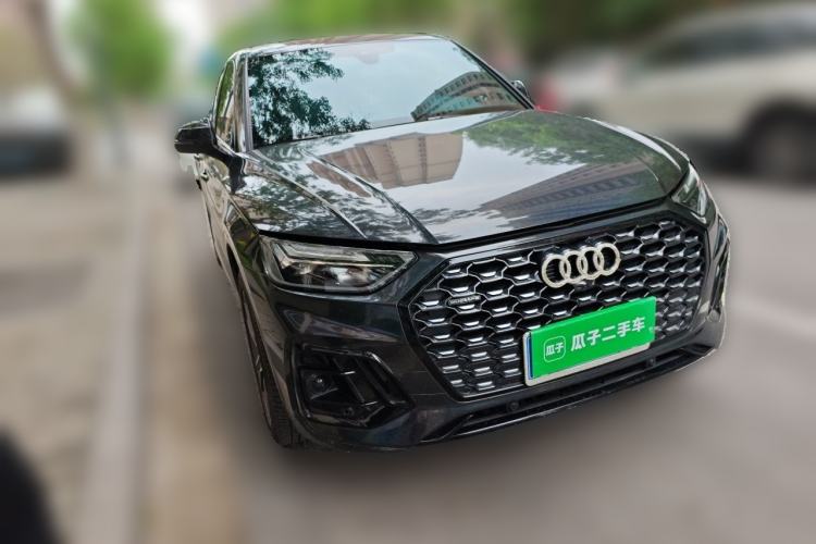 Used Audi Q5L Sportback 2022 Updated 40 TFSI Luxury Edition Front Right 45 Deg
