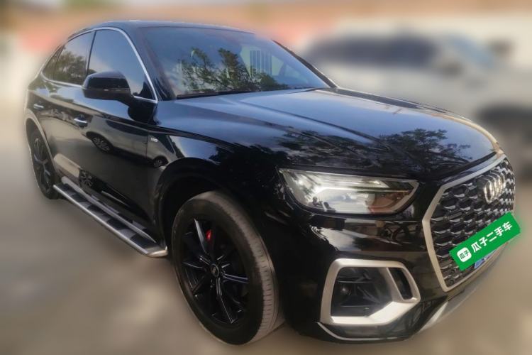 Used Audi Q5L Sportback 2022 40 TFSI Luxury Model Front Right 45 Deg