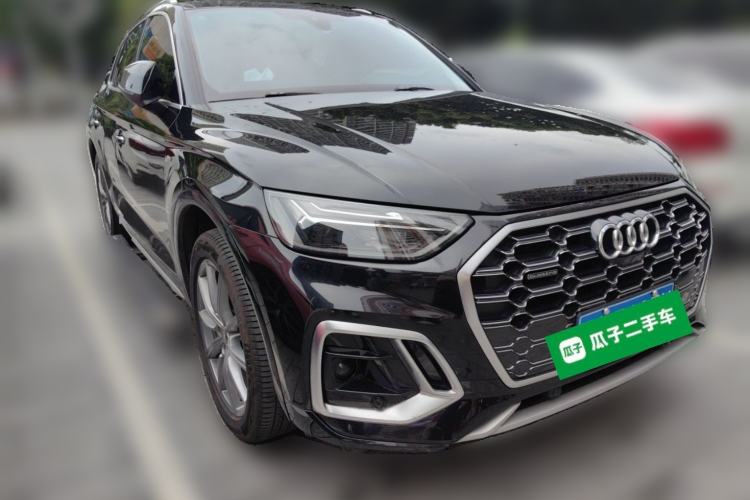 Used Audi Q5L Sportback 2022 40 TFSI Luxury Model Front Right 45 Deg