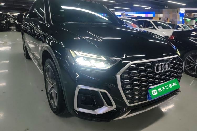 Used Audi Q5L Sportback 2022 40 TFSI Luxury Model Front Right 45 Deg