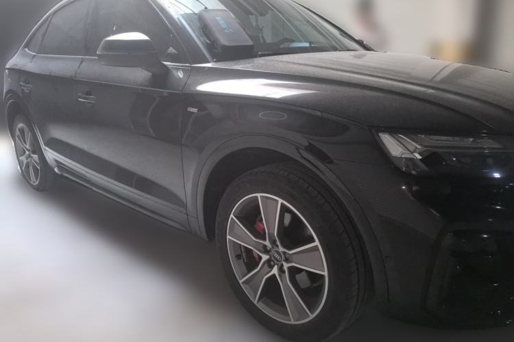Used Audi Q5L Sportback 2022 45 TFSI Luxury Model Front Right 45 Deg