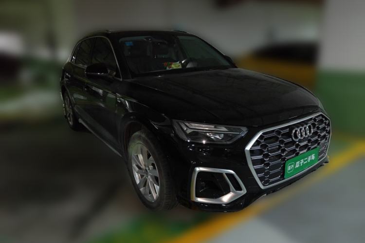 Used Audi Q5L Sportback 2022 40 TFSI Luxury Model Front Right 45 Deg