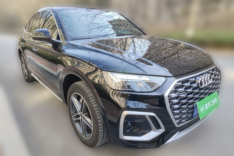 Used Audi Q5L Sportback 2022 40 TFSI Fashion Model Front Right 45 Deg
