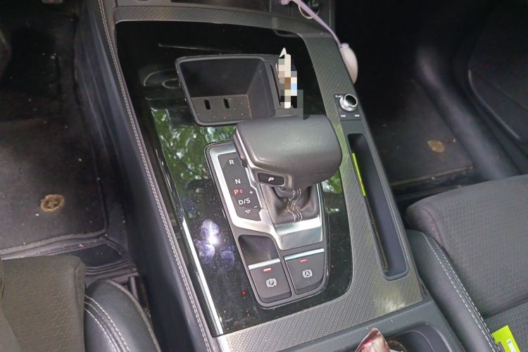 Used Audi Q5L Sportback 2022 40 TFSI Luxury Model Gear Lever