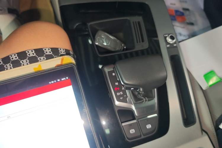 Used Audi Q5L Sportback 2022 40 TFSI Fashion Model Gear Lever