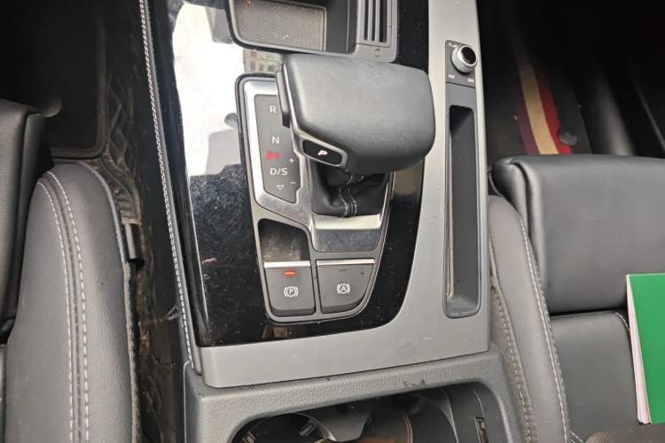 Used Audi Q5L Sportback 2022 40 TFSI Fashion Model Gear Lever