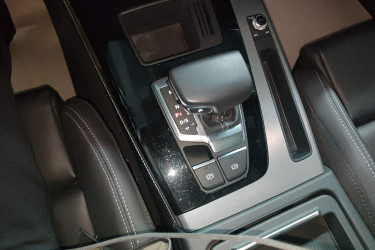 Used Audi Q5L Sportback 2022 40 TFSI Fashion Model Gear Lever
