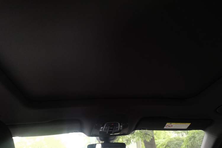 Used Audi Q5L Sportback 2022 40 TFSI Luxury Model Headliner