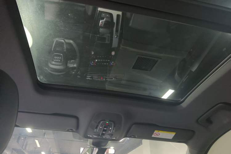 Used Audi Q5L Sportback 2022 Updated 40 TFSI Fashion Version Headliner