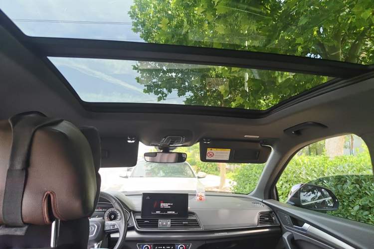 Used Audi Q5L Sportback 2022 40 TFSI Luxury Model Headliner