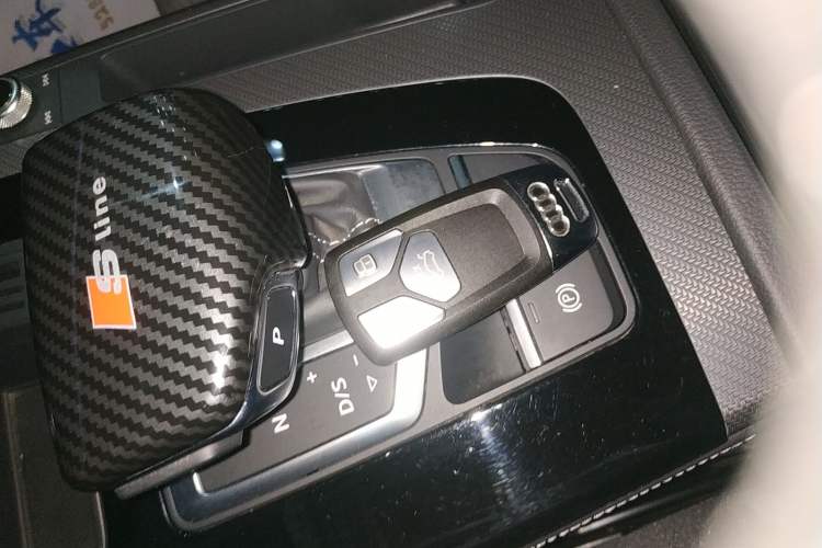 Used Audi Q5L Sportback 2022 Updated 40 TFSI Luxury Edition Interior 1