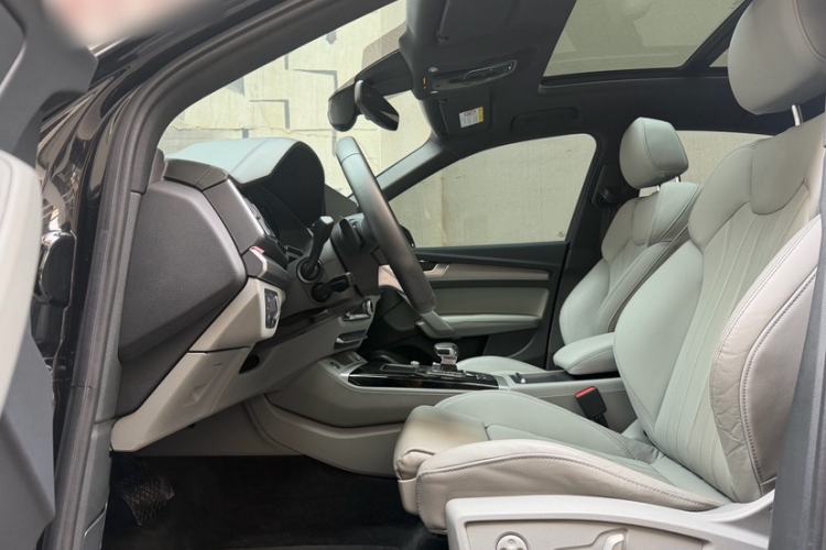 Used Audi Q5L Sportback 2022 40 TFSI Fashion Model Interior 1