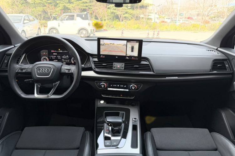 Used Audi Q5L Sportback 2022 40 TFSI Luxury Model Interior 2