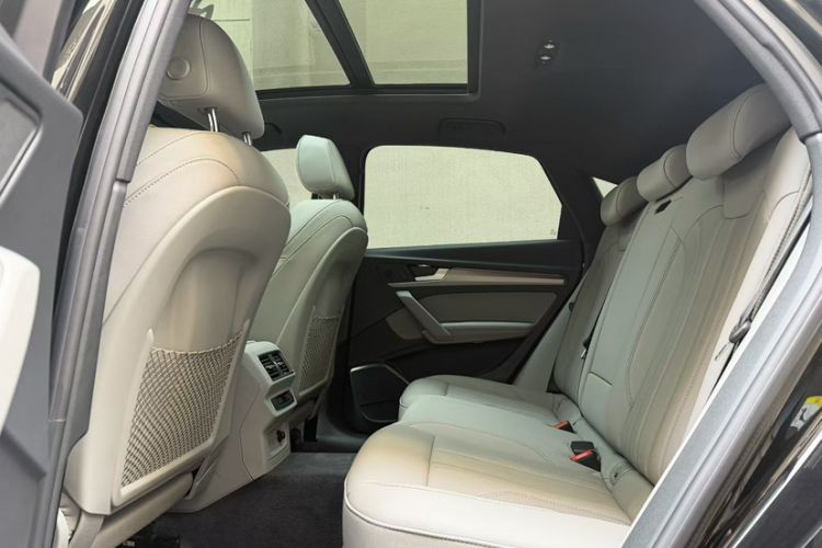 Used Audi Q5L Sportback 2022 40 TFSI Fashion Model Interior 3