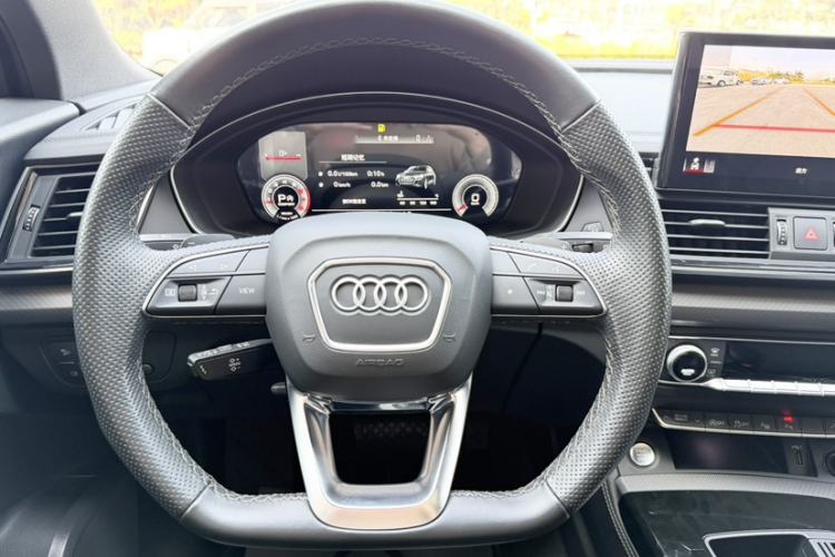 Used Audi Q5L Sportback 2022 40 TFSI Luxury Model Interior 3