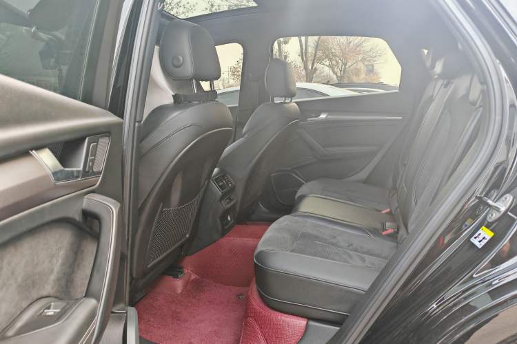 Used Audi Q5L Sportback 2022 40 TFSI Luxury Model Interior 4