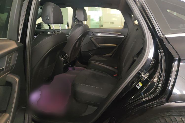 Used Audi Q5L Sportback 2022 40 TFSI Luxury Model Interior 4