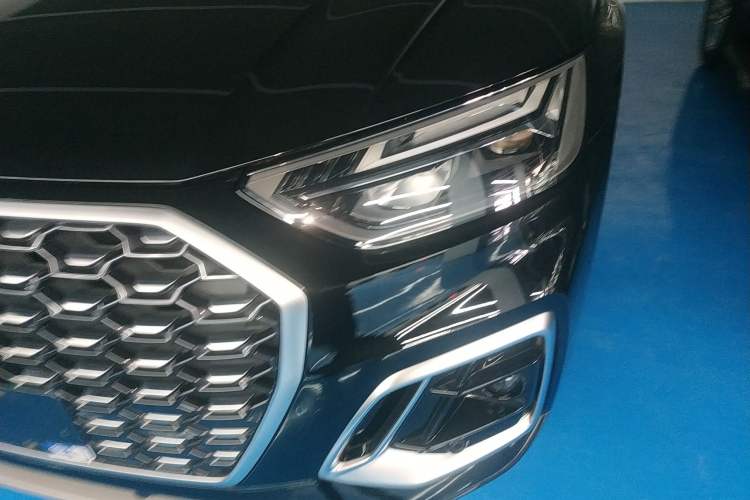 Used Audi Q5L Sportback 2022 40 TFSI Luxury Model Left Front Headlight