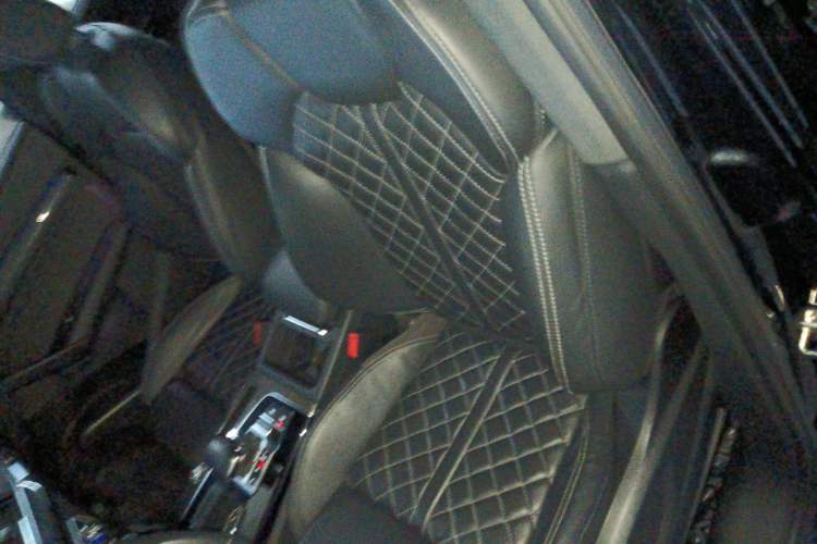 Used Audi Q5L Sportback 2022 40 TFSI Fashion Model Left Front Seat