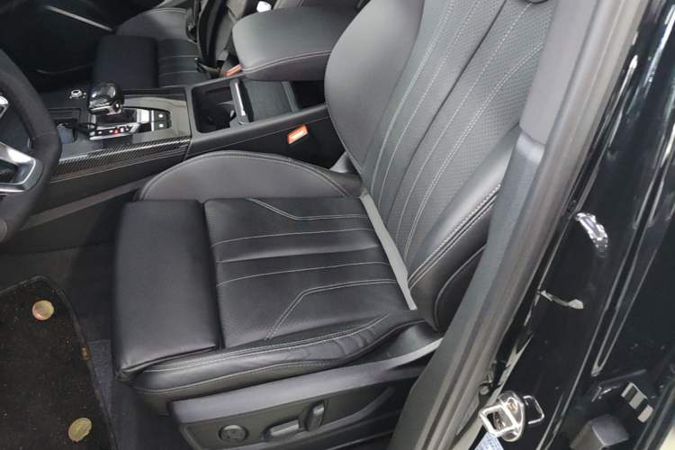 Used Audi Q5L Sportback 2022 Updated 40 TFSI Fashion Version Left Front Seat