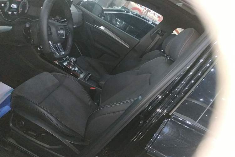 Used Audi Q5L Sportback 2022 Updated 40 TFSI Luxury Edition Left Front Seat