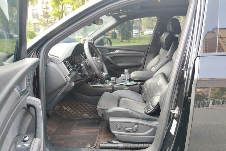 Used Audi Q5L Sportback 2022 Updated 40 TFSI Luxury Edition Left Front Seat