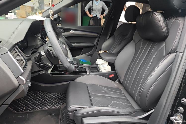 Used Audi Q5L Sportback 2022 40 TFSI Fashion Model Left Front Seat