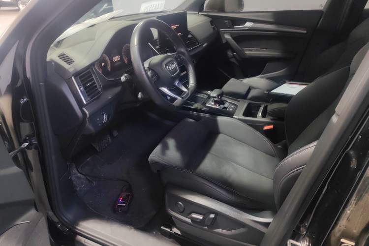 Used Audi Q5L Sportback 2022 Updated 40 TFSI Luxury Edition Left Front Seat