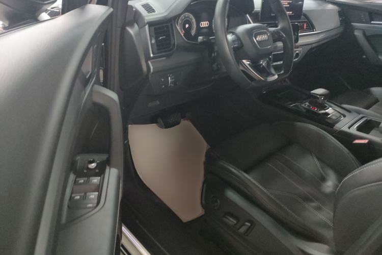 Used Audi Q5L Sportback 2022 40 TFSI Fashion Model Left Front Seat
