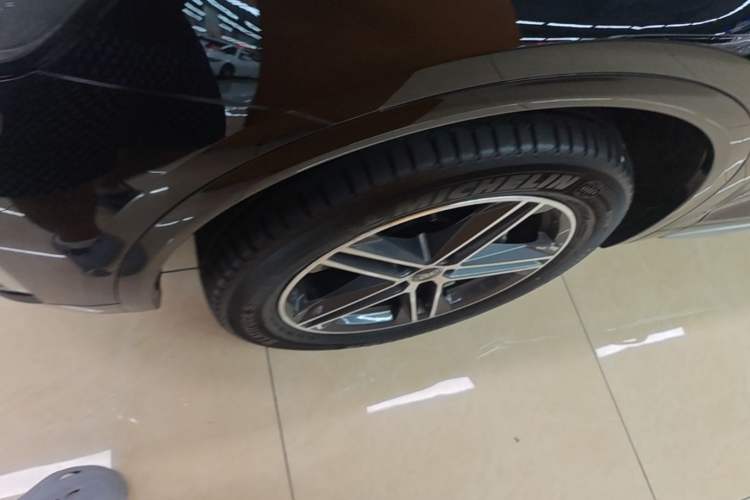 Used Audi Q5L Sportback 2022 40 TFSI Fashion Model Left Front Wheel Hub