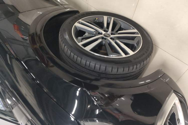 Used Audi Q5L Sportback 2022 40 TFSI Fashion Model Left Front Wheel Hub