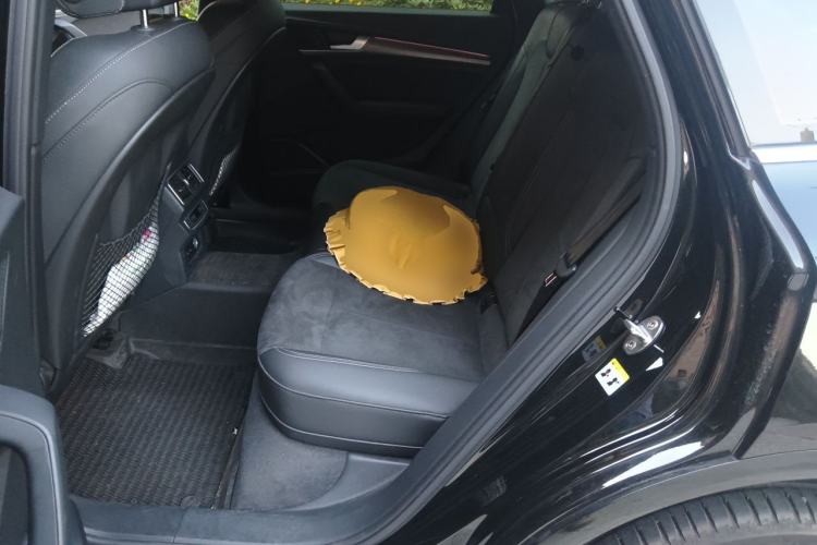 Used Audi Q5L Sportback 2022 Updated 45 TFSI Luxury Edition Left Rear Seat