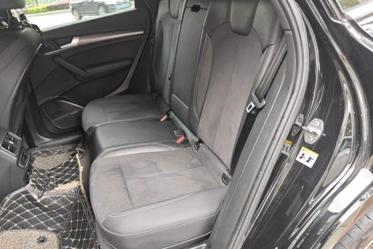 Used Audi Q5L Sportback 2022 45 TFSI Luxury Model Left Rear Seat