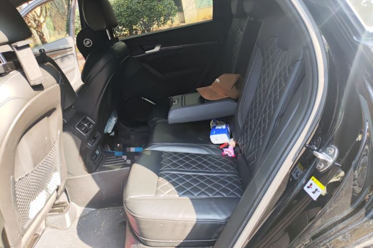 Used Audi Q5L Sportback 2022 40 TFSI Fashion Model Left Rear Seat