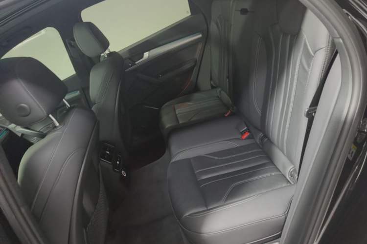 Used Audi Q5L Sportback 2022 Updated 40 TFSI Fashion Version Left Rear Seat