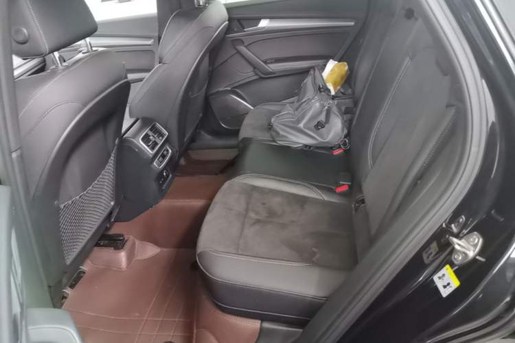 Used Audi Q5L Sportback 2022 40 TFSI Luxury Model Left Rear Seat