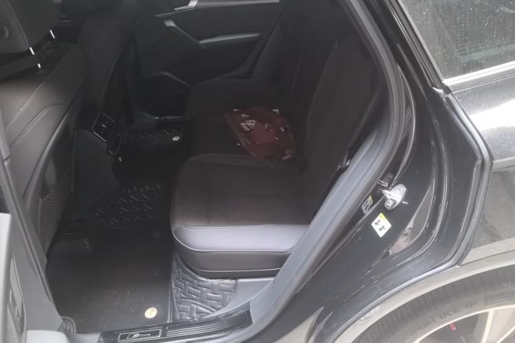 Used Audi Q5L Sportback 2022 45 TFSI Luxury Model Left Rear Seat