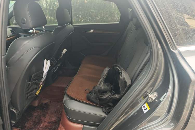 Used Audi Q5L Sportback 2022 45 TFSI Luxury Model Left Rear Seat