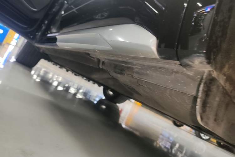 Used Audi Q5L Sportback 2022 40 TFSI Luxury Model Left Side Sill
