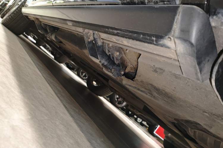 Used Audi Q5L Sportback 2022 Updated 45 TFSI Luxury Edition Left Side Sill