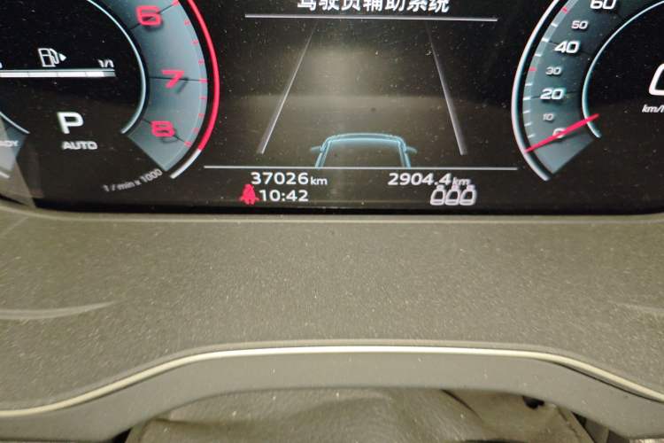 Used Audi Q5L Sportback 2022 40 TFSI Luxury Model Odometer Close Up