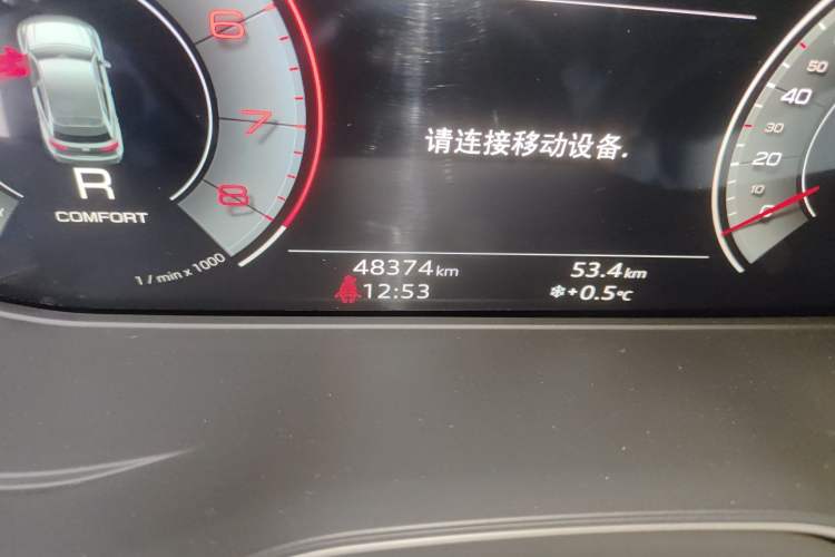 Used Audi Q5L Sportback 2022 40 TFSI Fashion Model Odometer Close Up